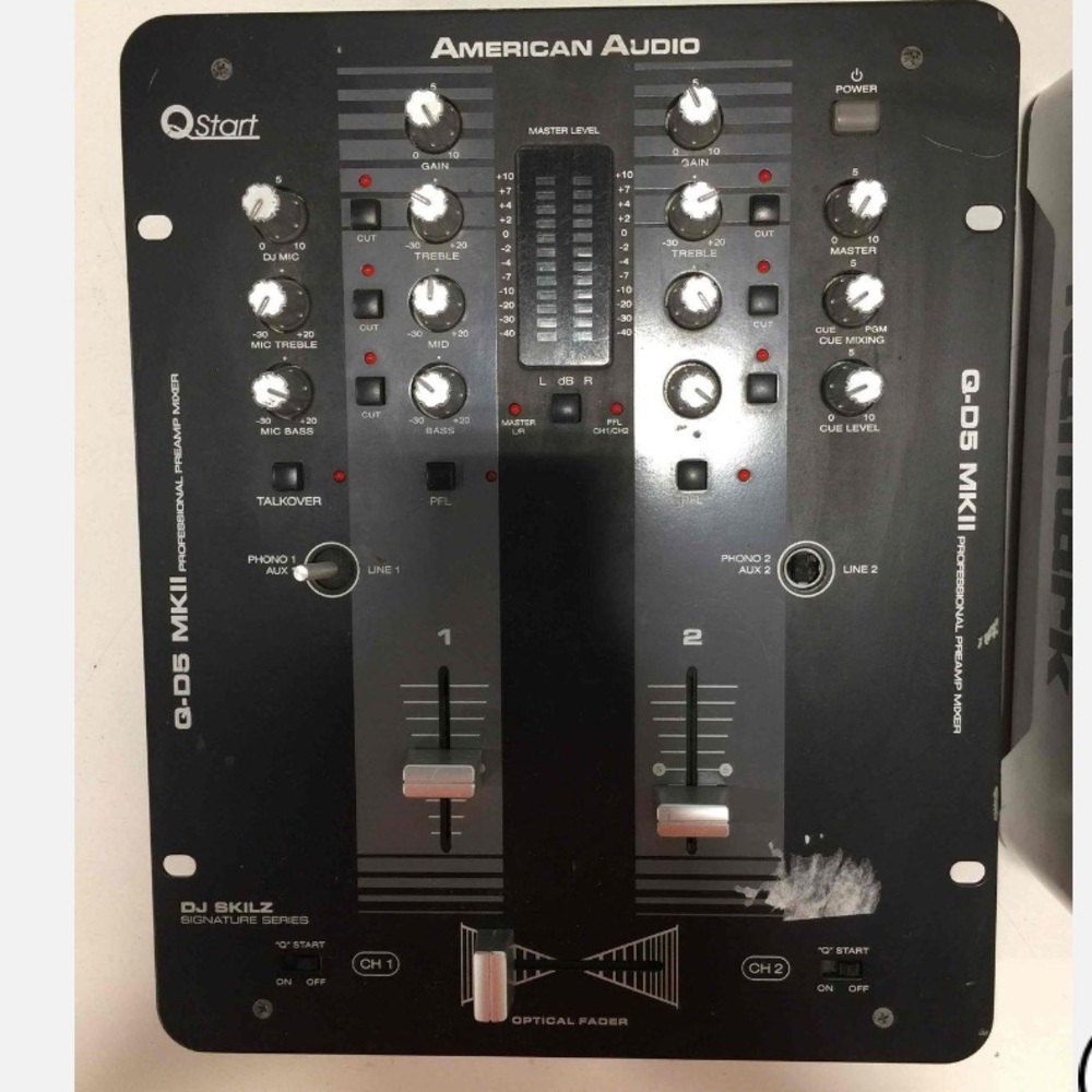 American Audio Q-D MKII Professional Preamp Mixer